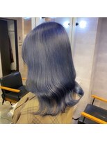 キャラ シャローネ 池袋(Chara Chalone)&nbsp;波ウェーブ仕上げのブルーカラー【岸雄一】