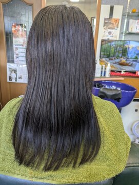 くつろぎ(926木) -ヘナトリートメント&カット
