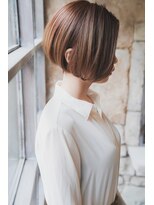 カライング(ing) 大人可愛い20代30代40代黒髪前下がりひし形小顔ボブ丸みショート