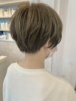 キャアリー(Caary)&nbsp;福山市美容室ショート シースルーハイライト Caary