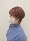 ピンクベージュ×ショートヘア