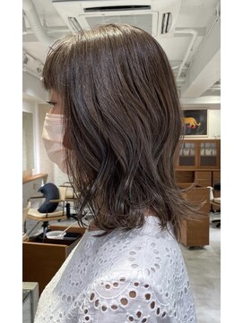 エヌ トーキョー(enu TOKYO) 白髪ぼかしで透明感を　アッシュ系ショコラベージュ