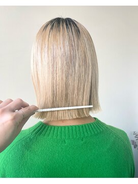 ホワイトルーム(White Room) bob × シアーベージュ