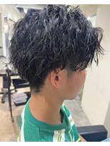 テダ(Te'Da)&nbsp;センターパート×黒髪スパイラル