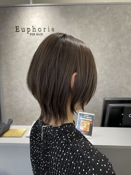 ユーフォリア 新宿通り(Euphoria) 大人かわいいくびれヘア外ハネボブウルフ20代30代40代ミディアム