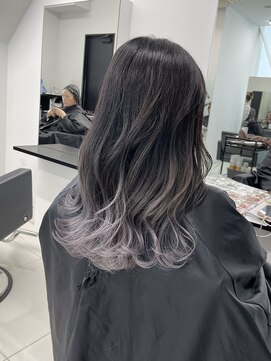 アライブ キチジョウジ(ALIVE Kichijoji) ホワイトシルバー