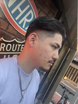 ムア(MUA) ローフェード　スリックバック