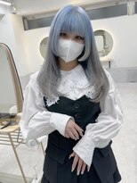 イェッカ パビル(YECCA pabil)&nbsp;水色からシルバーのルーツカラー（ブリーチ２回以上）