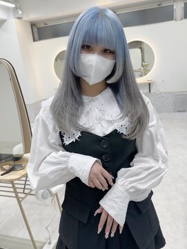 イェッカ パビル(YECCA pabil) 水色からシルバーのルーツカラー（ブリーチ２回以上）