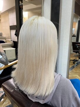 ビー オン ディー ヘア 池袋(BonD hair) 一度は憧れるホワイトカラー【池袋/髪質改善/ハイライト】