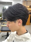 《オーダー多数》今トレンドの男らしいフェザーパーマ