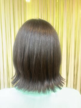 イーリング 外ハネ