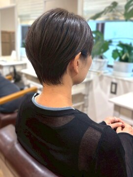 リッチ 横須賀中央店(Rich) グレージュ 透明感 艶髪 ショートカット 髪質改善トリートメント