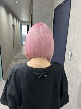 ブロンドに落ちるピンク【望月皐太】