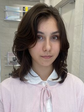 ピークアブー 原宿ハラカド(PEEK-A-BOO) 大人ミディアムレイヤーハッシュカットウルフ白髪ぼかし