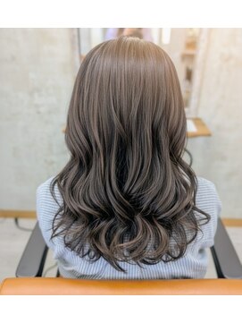 イル(iru) 白髪ぼかし/シークレットハイライト/miku