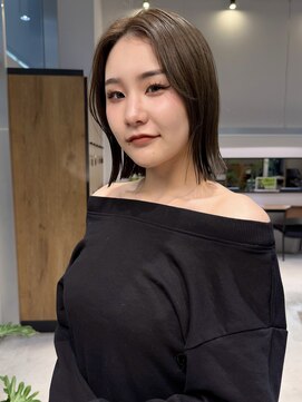 ジュリエッタ(giulietta) 切りっぱなしボブ イルミナカラー 透明感 グレージュ