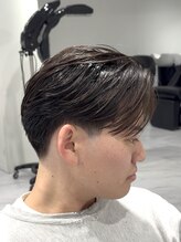 《テーパーフェード×海外風毛流れパーマ》外国人特有のヘアスタイル【名古屋/名駅/men's/メンズパーマ】