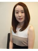 毛先ナチュラル大人ストレート
