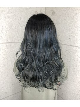 ファン(FUN.) オリーブアッシュ【熊谷】