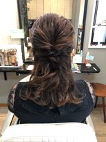 デイジー(Daisy)&nbsp;大人かわいいハーフアップ