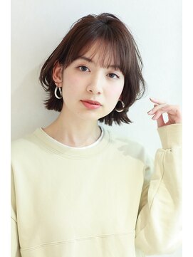 ループスケア(Roops CARE) 大人気耳掛けショートボブ女子