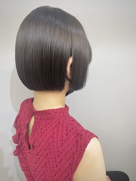 バッカ(BACCA) [BACCA 川田]　ミニボブ　暗髪　グレージュ　艶髪　ぱつっとボブ