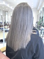 クアトログランシュ ひたちなか店(QUATRO×GranCieux)&nbsp;シルバーグレージュ(ブリーチ2-3回）