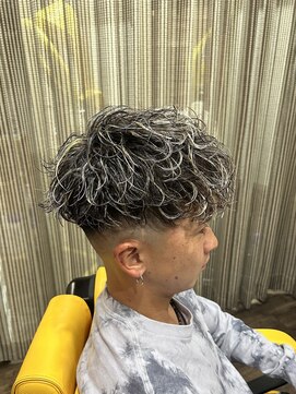 ラボーテイサミヘアーイースト(La.beaut'e ISAMI HAIR EAST) メンズウルフマッシュパーマハイライト〈理容室〉東浦和メンズ