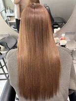 イキ 表参道(iki omotesando) ベージュ/レイヤーカット/艶髪スタイル/オリーブベージュ