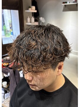 ミオ ゾーン(Mio'' ZONE) 波巻きパーマ