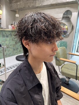 ゼスト リル 新宿(ZEST lill) シャドウパーマ くせ毛風 新宿 塩澤太一