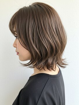 シア(XIA) 外ハネボブ/ゆる巻/くびれボブ/カーキアッシュ/金山