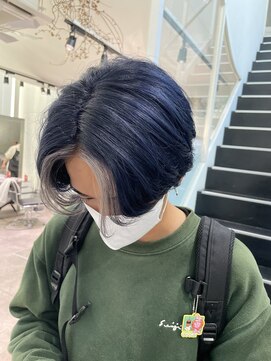 シェリ ヘアデザイン(CHERIE hair design) navy×silver フェイスフレーミング