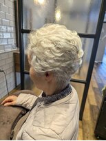 サンカリ SANKARI 船木店&nbsp;トップふんわりシニアパーマ