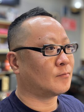 ズーム(ZOOM) ソフトモヒカンフェードスタイル