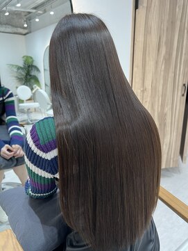 ジーナ 博多筑紫口(Zina) 暗めカラー透明感垢抜けロング