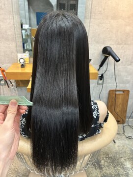 イシン(ISIN) うる艶ストレート