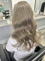 ジゼル 中津大分(GiseL)&nbsp;透明感カラー　オリーブグレージュ　ブリーチカラー中津美容室