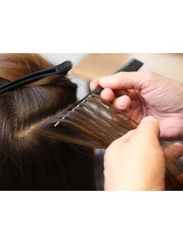 白髪ぼかしやハイライトで伸びても気になりにくいヘアカラーが楽しめる◎