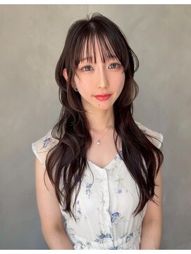 柔らかレイヤーで小顔見え