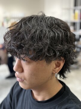 レボ(Revo) 跳ねない。くるくるしない。波巻きスパイラルパーマ