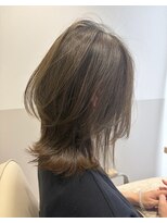 ジーナ 川崎西口(Zina)&nbsp;オリーブカラー×束感レイヤーミディ