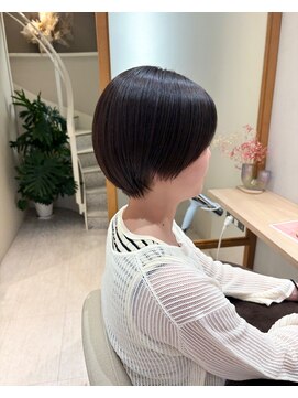 フィーカ(fika) イメチェン酸性ストレートでツヤっとまとまるショート