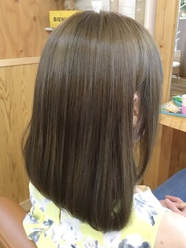 ララテラス(LaLa Terrace) ～LaLa Terrace流～プラチナグレージュ×ワンレンボブ