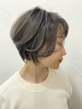 ムエール(mouair) シルエットがキレイな こなれショート/ニュアンスカラー