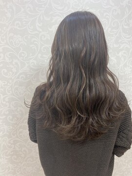 ラブニール ハトル(L'avenir Hathor) グレージュ