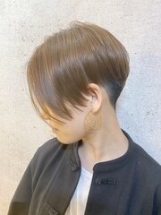 20代30代40代小顔ハンサムショートアッシュ