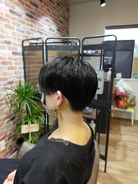 チルヘアー(CHILL hair) 女性スッキリ刈り上げショート