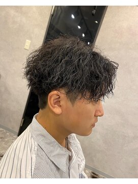 エイル 北堀江(Eir) 【センターパートツイストスパイラル】